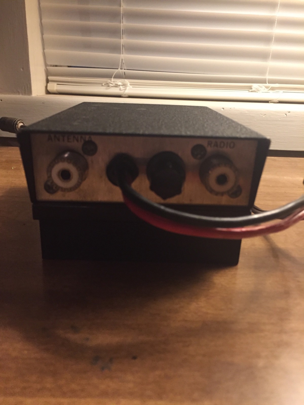 CB/10 meter Ham 120 Watt LA 225 Amplifier W/ Working Pre-Amp