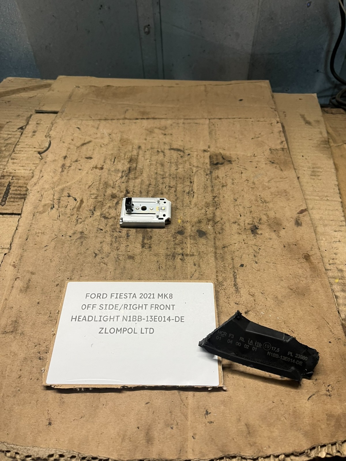Ford Fiesta MK8 Right Headlight N1BB-13E014-DE - Lumileds LED Module Bracket #2