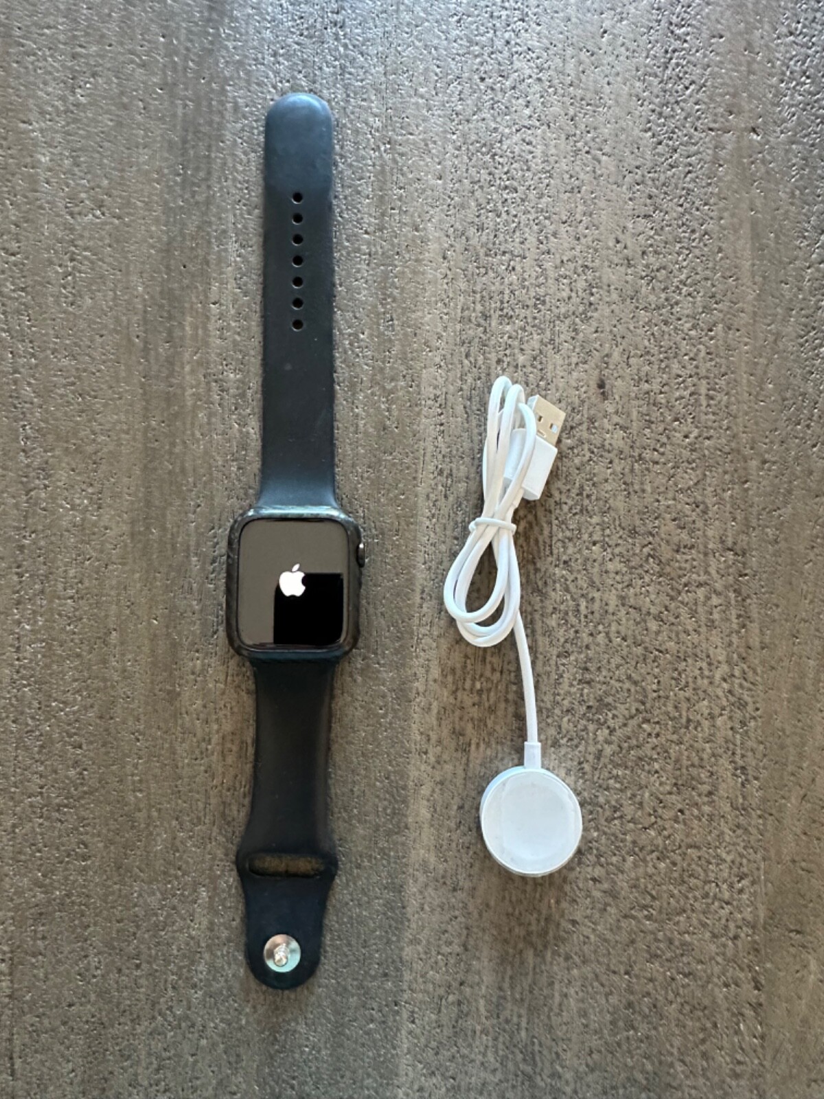 Apple Watch Series 5 44mm Titanium EDITION - GPS + Cellular Apple Watch Series 5 44mm Titanium EDITION - GPS + Cellular