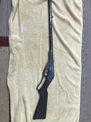 MARKHAM AIR RIFLE CO. MODEL 55 KING 1000 SHOT BB GUN. 