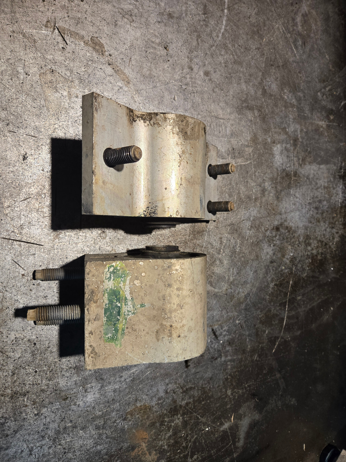 Ford HC3Z-6038-F HC3Z-6038-C - Mount - 2017-2022 F350 6.7L POWERSTROKE - Picture 6 of 6
