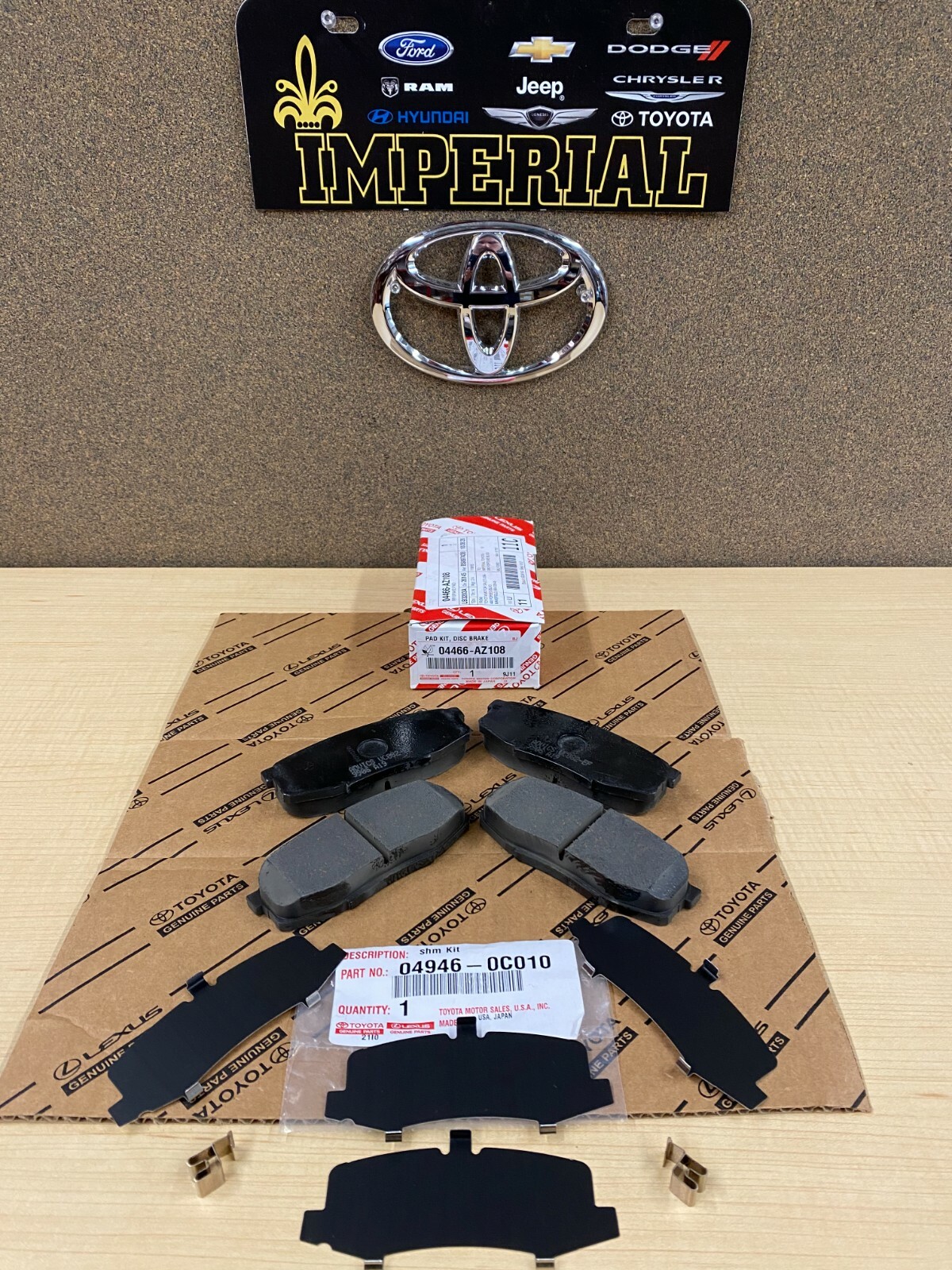 パーツ tomo 2007-2017 TOYOTA TUNDRA GENUINE TCMC REAR BRAKE PAD SET WITH