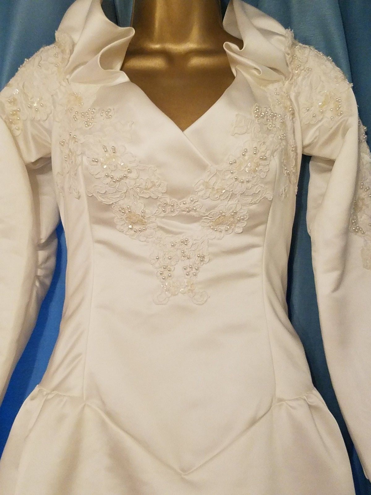 Unbranded Ivory Wedding Gown ***Very Small***