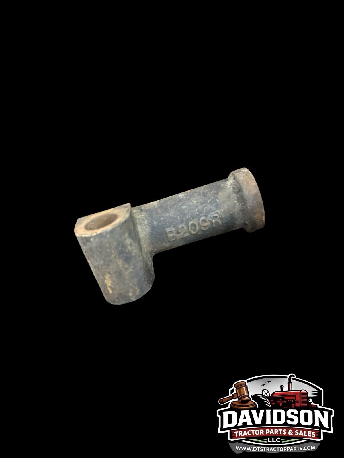 USED VALVE LEVER SHAFT BRACKET FOR JOHN DEERE B TRACTORS B209R