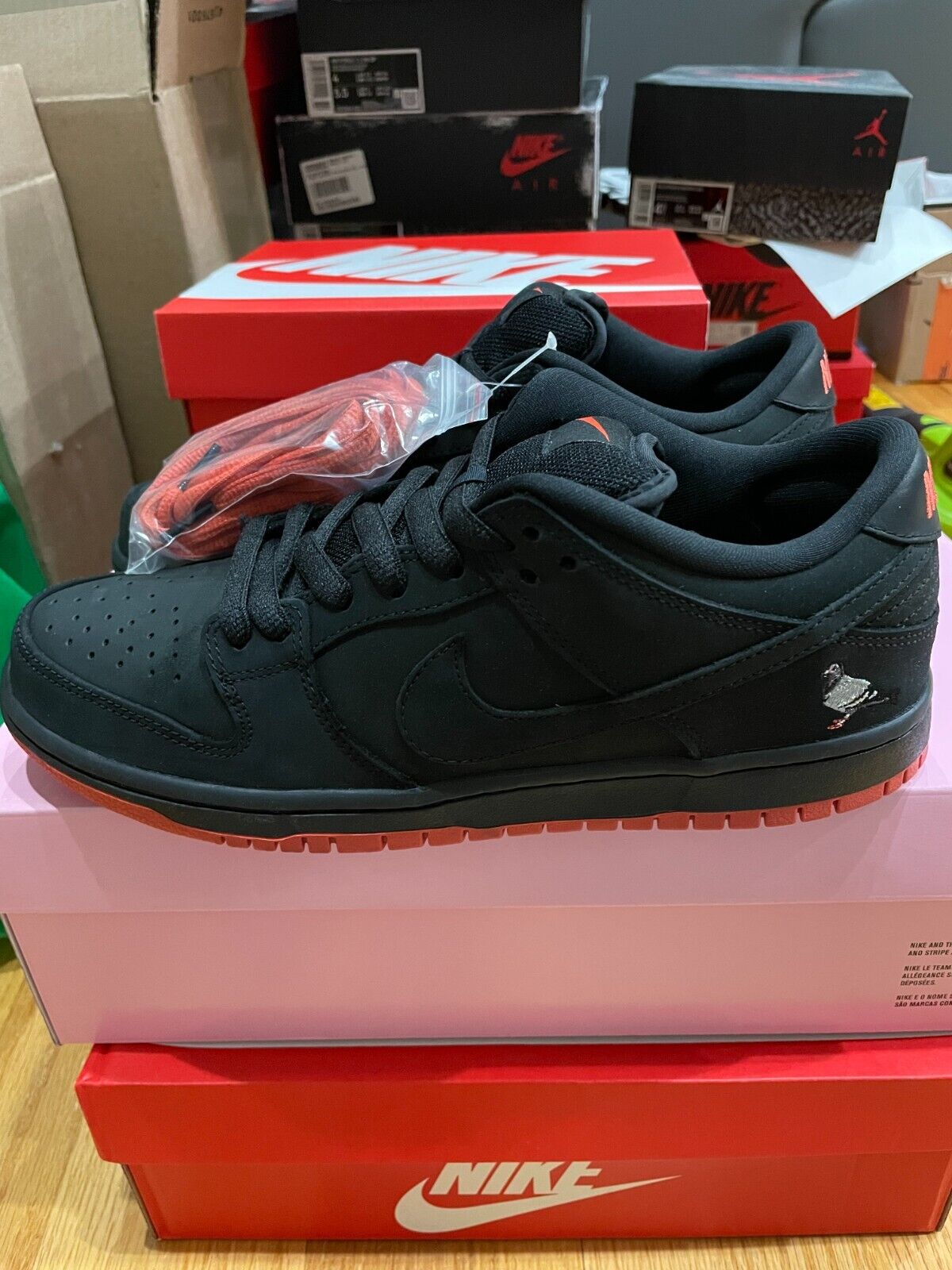 Nike SB Dunk Low TRD QS Staple Pigeon Black 883232-008 New Nike SB Dunk Low TRD QS Staple Pigeon Black 883232-008 New