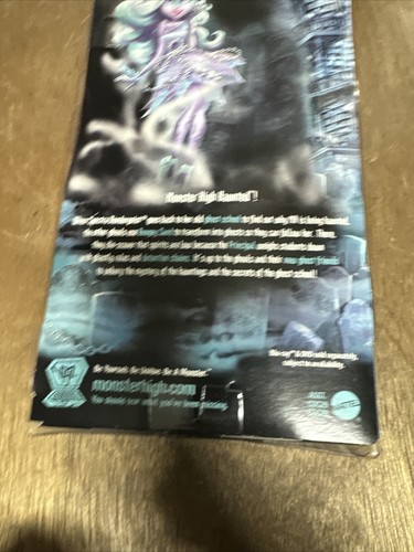 NIB Monster High Haunted Getting Ghostly Twyla Doll Daughter Of A Boogey Man-