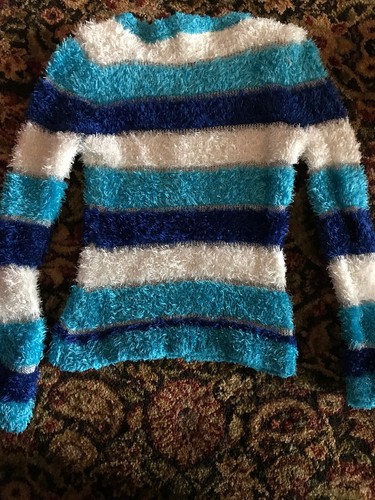 GIRLS EUC Aqua Royal WHITE FUZZY SWEATER SIZE 12 JUSTICE Smoke Free