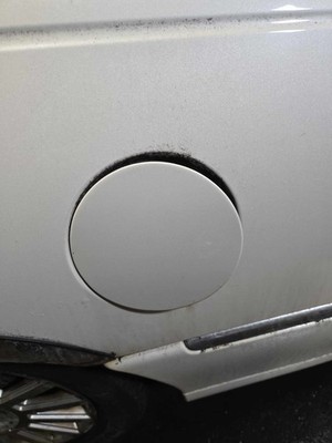 Used Fuel Tank Door fits: 2004 Lincoln & Town Car Ceramin White