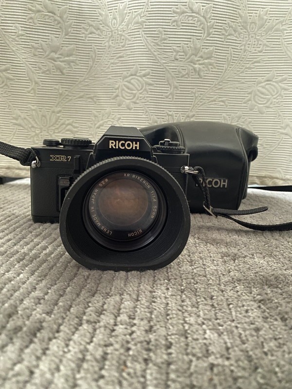 Analoge Kamera Ricoh Xr7 Mit Etui Und Xr Rikenon 50 Mm