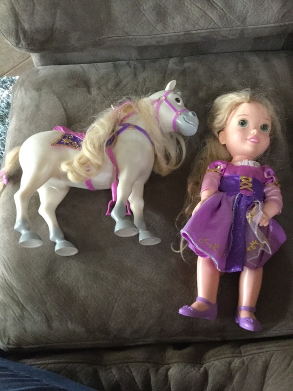toddler rapunzel and maximus