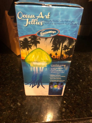 Ocean Art Jellies Swimways jellyfish  LED Lightshow