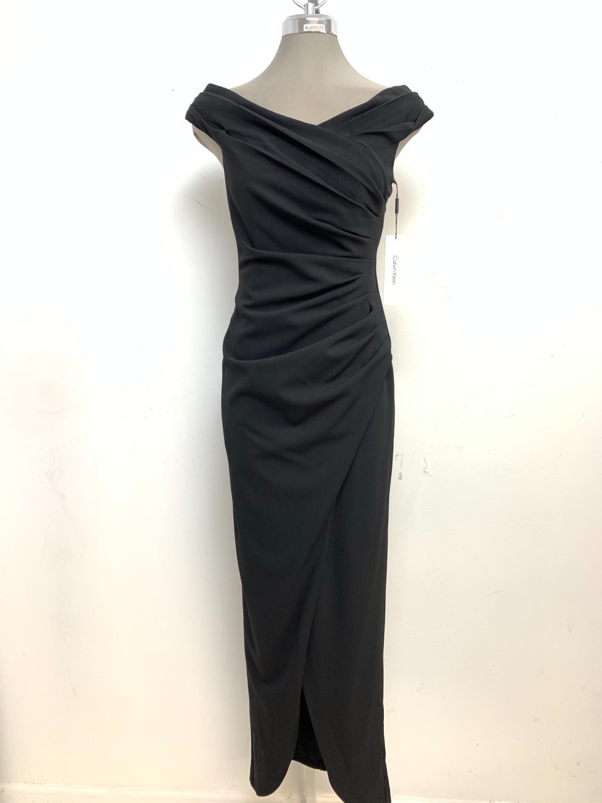 

Новое платье с открытыми плечами и открытыми плечами Calvin Klein BLACK, размер 2, 4, Черный