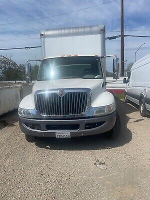 Owner 2013 International Harvester 4300 White RWD Automatic 4300