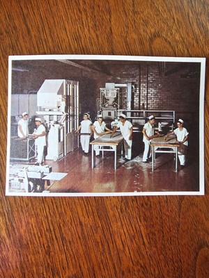BOYS TOWN NEBRASKA - OLD POSTCARD - YOUNG BREAD BAKERS