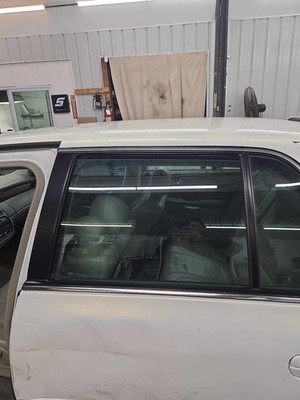 Used Left Rear Door Glass fits: CADILLAC DEVILLE Left 00 01 02 03 04 05