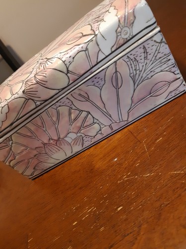Vtg Chinese Porcelain large Trinket Box Asian Pastel pink, yellow, purple