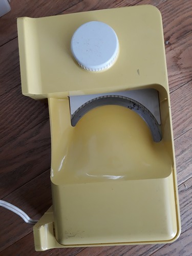 Vintage GE General Electric Food Slicer Yellow Plastic Metal Blade Model B1-SL10