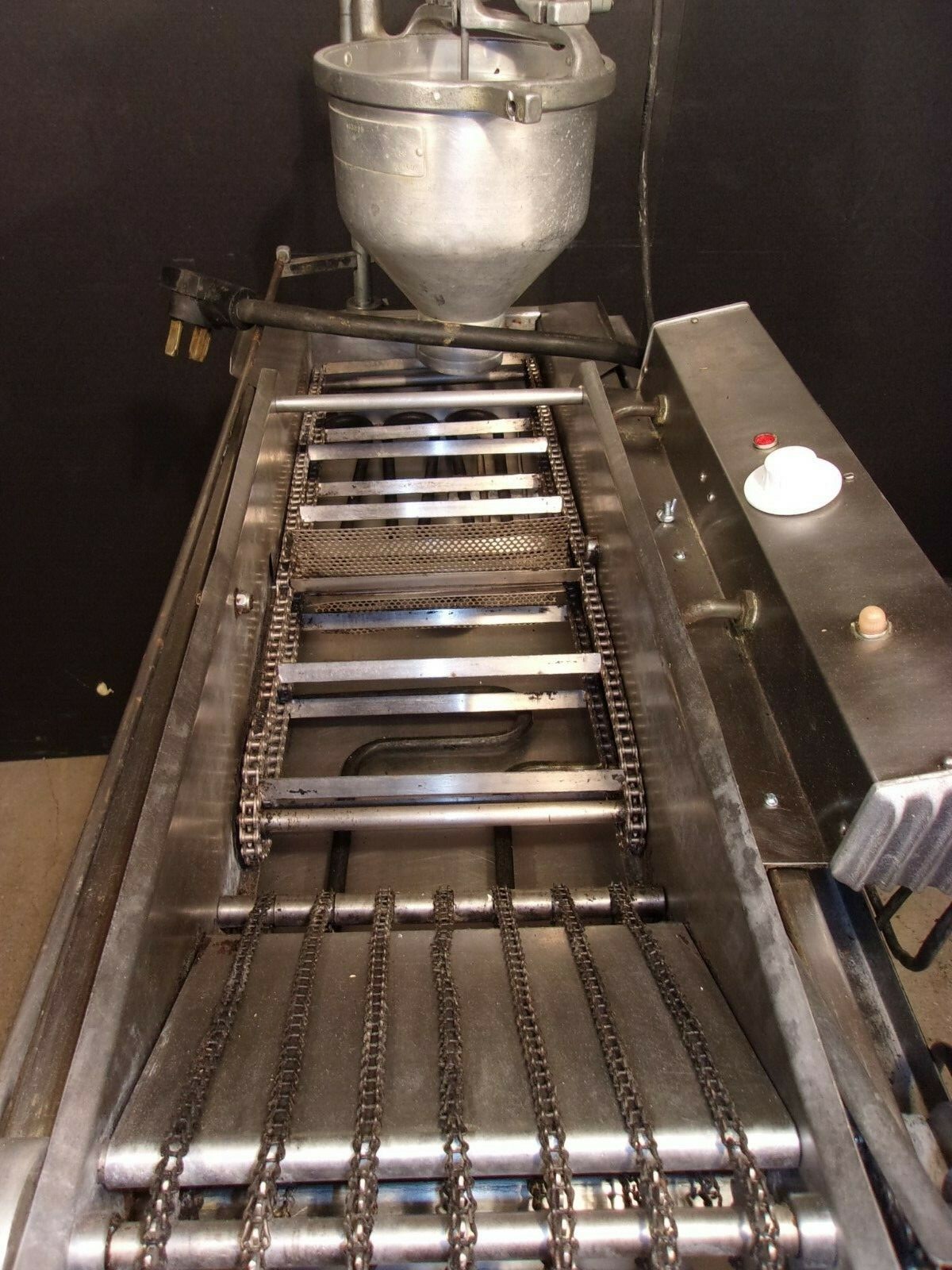 DONUT MACHINE / MAKER / FRYER / BELSHAW DR-42 DONUT ROBOT >>$2500.00<<