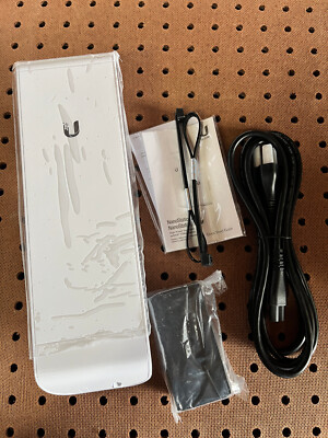 Ubiquti NanoStation M5 5GHz Wireless Access Point/Wireless Bridge (NSM5US)