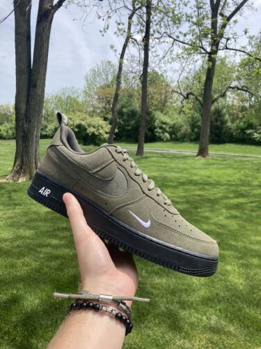 Pre-owned Nike Air Force 1 ‘07 Lv8 Reflective Swoosh Cargo Khaki Dz4514 300 Mens Size 12 In Green