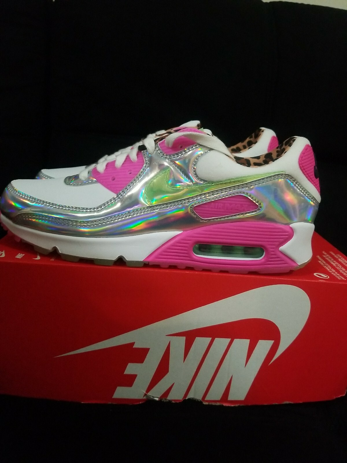 Nike Women's Air Max 90 LX Daisy Leopard Iridescent CQ2559 100 Sz 11 Brand  New: купить с доставкой из США, цена 13 490 руб - (393515120620)