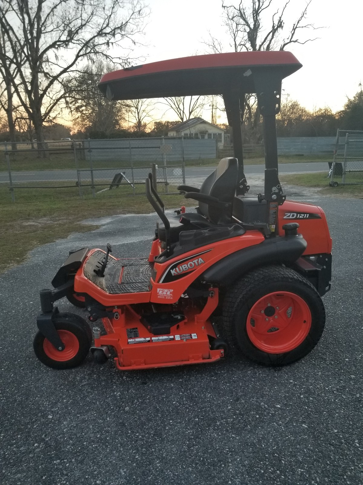 2018 Kubota Zero Turn ZD1211 60