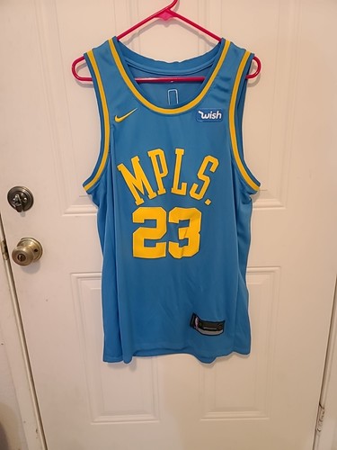 S485 アメカジ LAKERS × JAMES 23番 パーカー NBA 古着 古着 NBA LOS ANGELES LAKERS ロサンゼルスレイカーズ JAMES