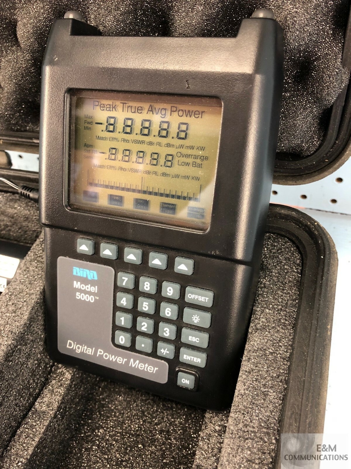 BEC-5000 BIRD MODEL 5000 DIGITAL POWER METER W/ 5011 TERMINATING POWER SENSOR A5