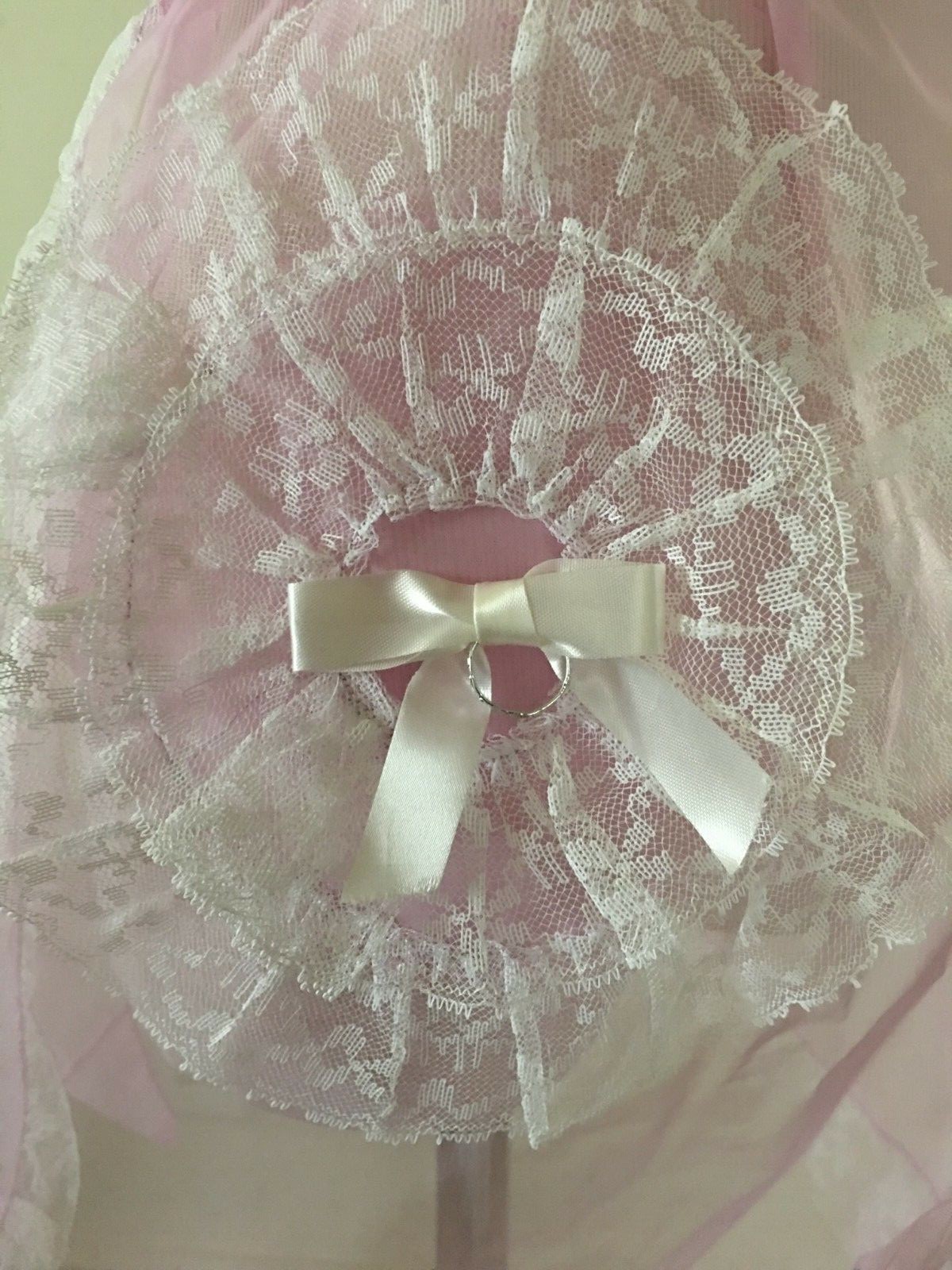 Vintage Mid Century Pink Sheer Half Apron White Lace Trim Pocket Ring Accent