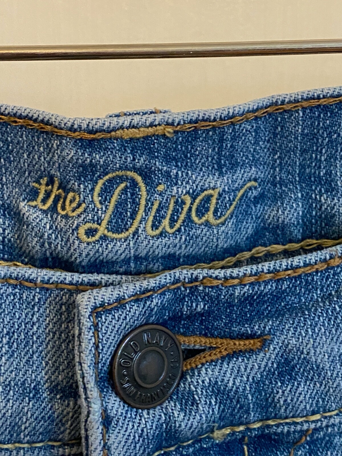 Old Navy The Diva Size 6 Short Light Wash Bootcut Denim Jeans