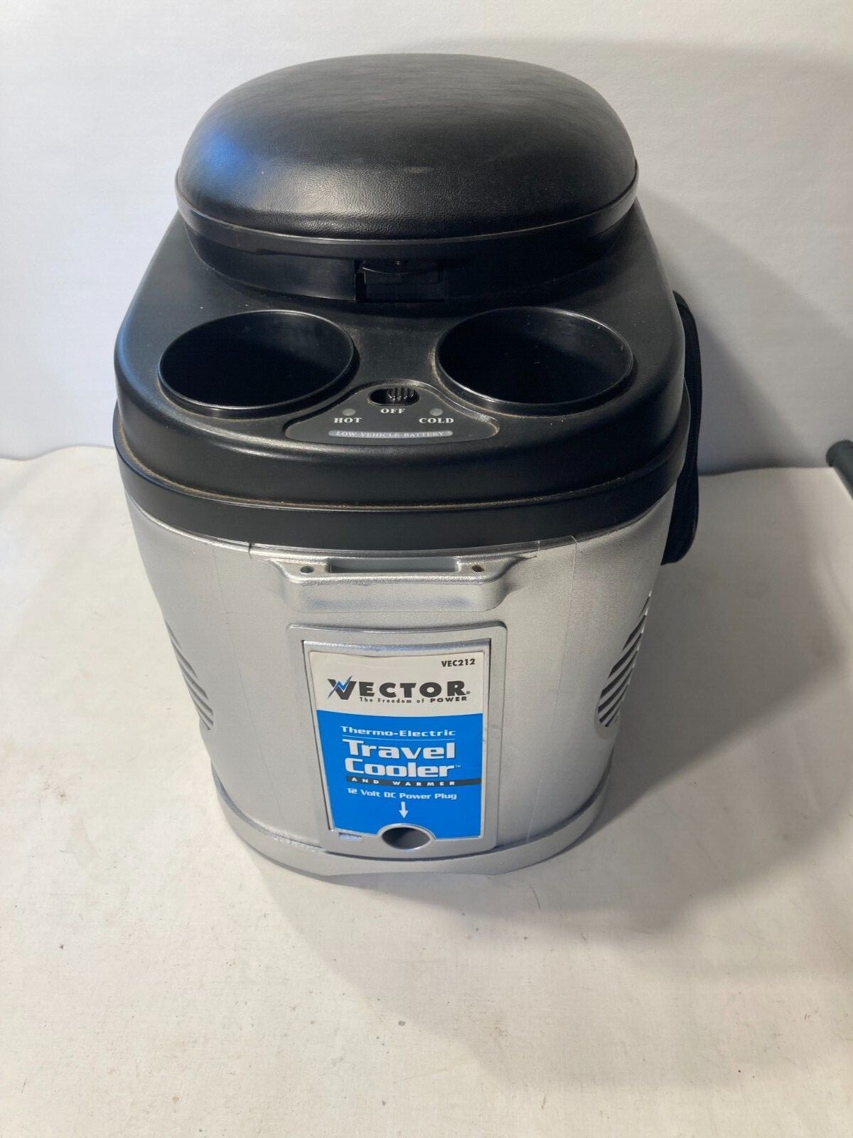 Vector Travel Cooler COLD & Hot  Thermoelectric Deluxe Console Lighter Plug 239