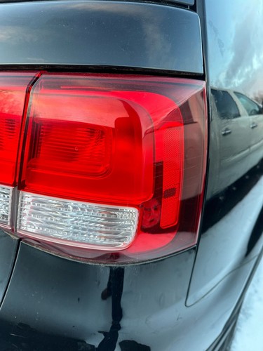 Used Right Tail Light Assembly fits: 2014 Kia Sorento quarter panel mounted inca