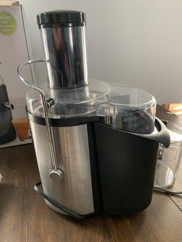 BELLA CUCINA 700Watts Juice Extractor, Black with Stainless Steel