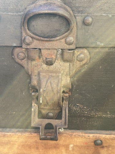 Vintage WOOD STEAMER TRUNK chest coffee table storage box antique wooden decor