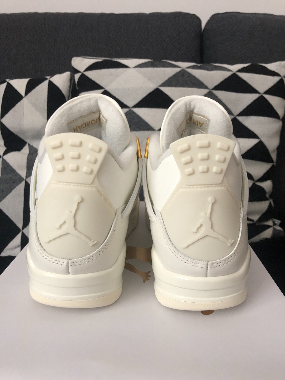 Pre-owned Jordan Size 8.5 - Air  4 Retro Metallic Gold W In White