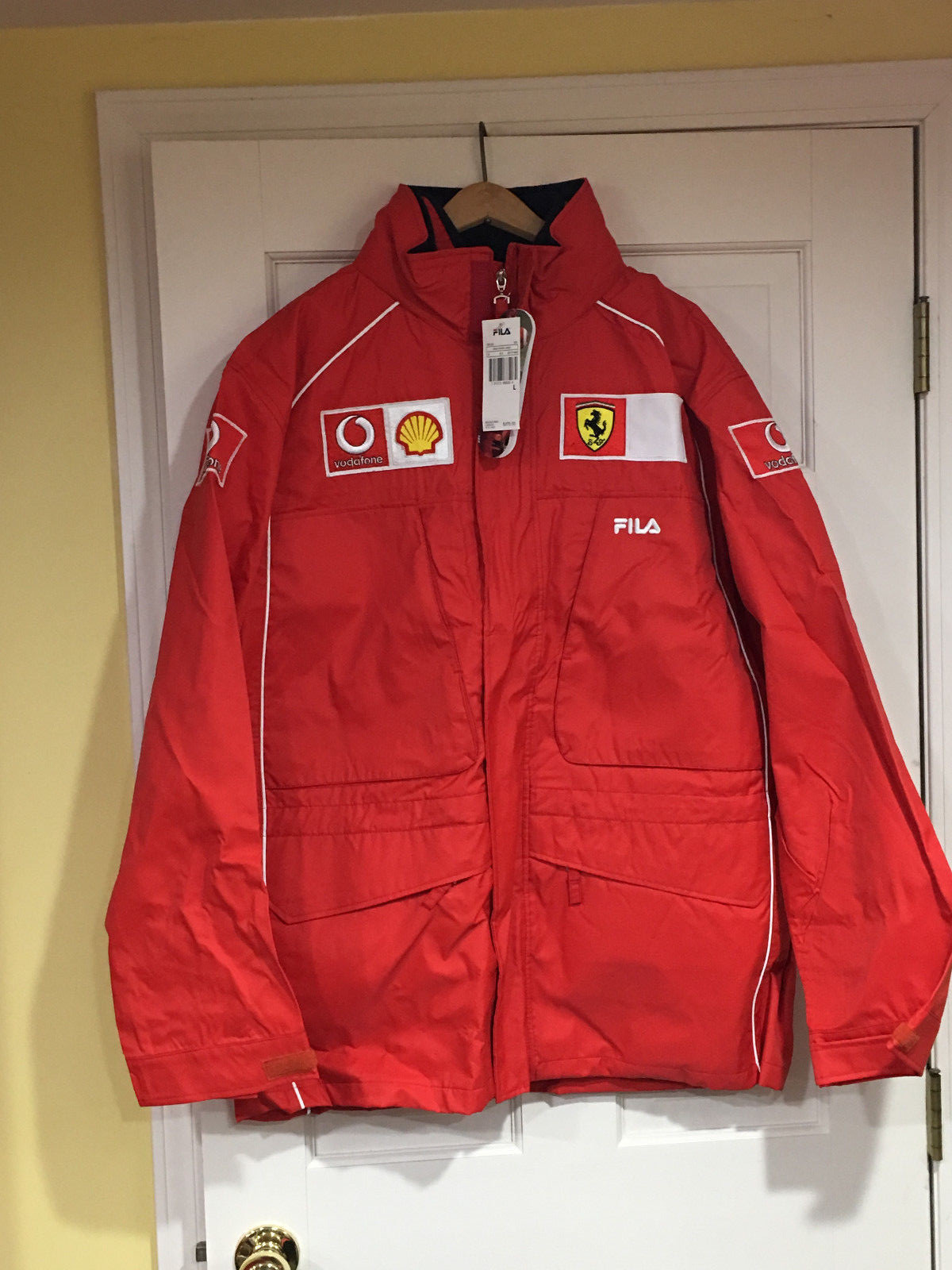 NEW FERRARI WINTER TESTING TEAM JACKET BY FILA IN THE BAG NEW FERRARI WINTER TESTING TEAM JACKET BY FILA IN THE BAG