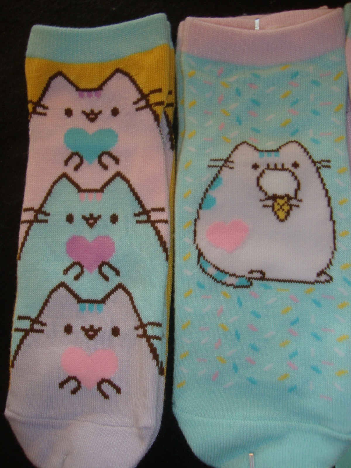 LADIES PUSHEEN THE CAT ANKLE SOCKS 5 PAIR ALL DIFFERENT