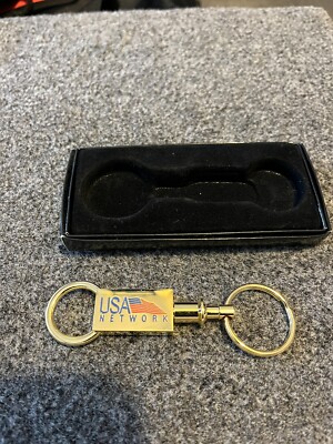 Barlow Twist Lock Two Part Key Ring USA Network