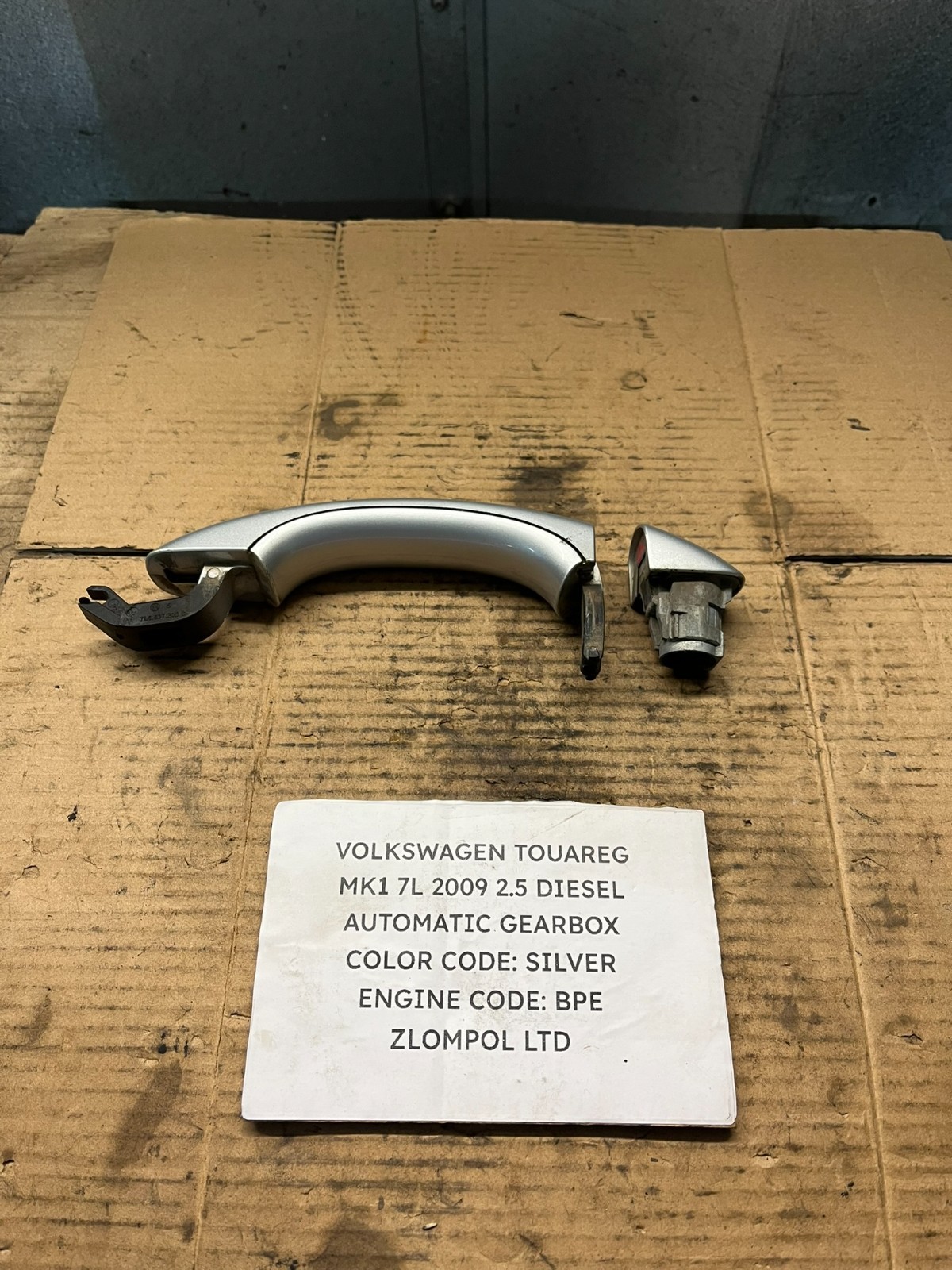 VOLKSWAGEN TOUAREG MK1 7L 2009 2.5 DIESEL - Off Side Rear Exterior Door Handle