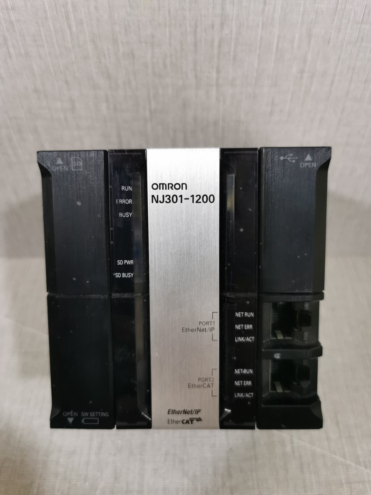 OMRON NJ301-1200 プログラマブルコントローラ