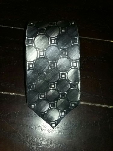 Concepts by Claiborne 100% Silk Tie 60 in Black and Silver Geometric Circles