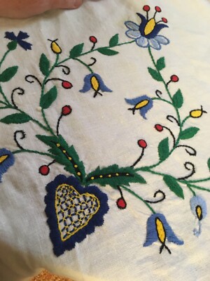 Vintage Linen Napkins 12 Twelve Embroidered Flowers Green Blue Pink Brown Spring Cotton Hand Cross Stitch