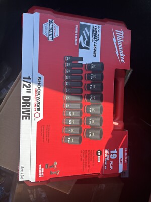 Milwaukee 49-66-7012 Shockwave SAE Deep Socket Set 19 pc.