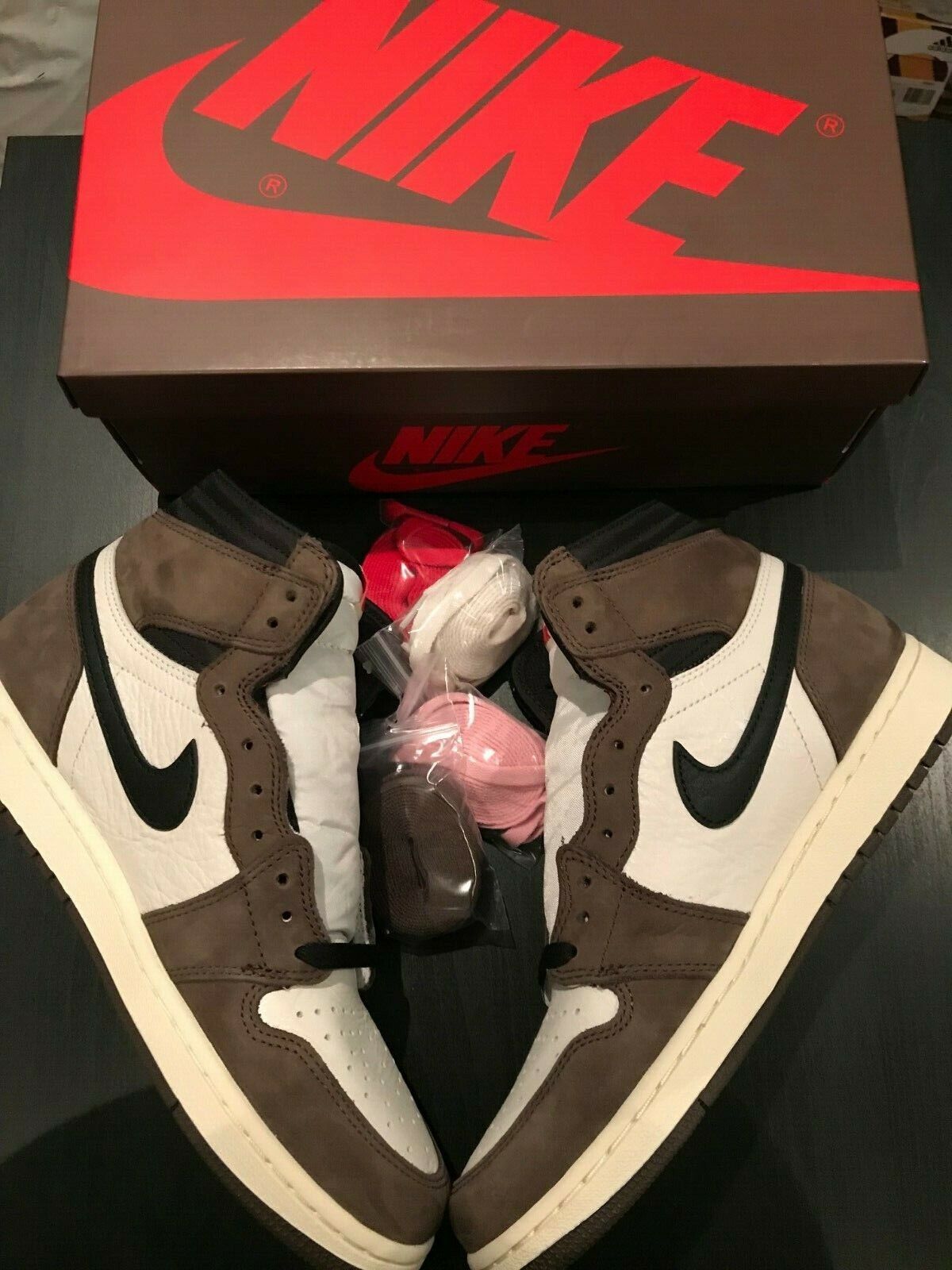 DSWT Nike Air Jordan 1 High CACTUS JACK Size 9.5 Travis DSWT Nike Air Jordan 1 High CACTUS JACK Size 9.5 Travis