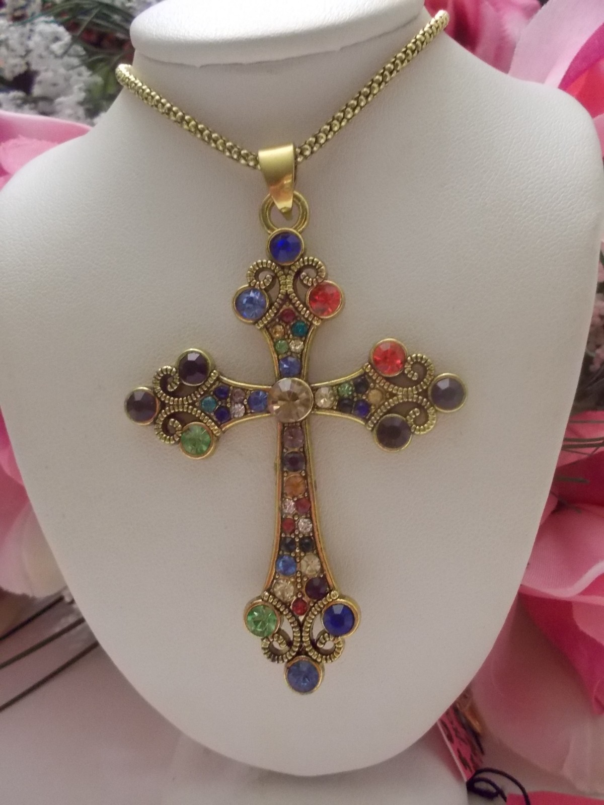 BETSEY JOHNSON BEAUTIFUL CRYSTAL INLAY 