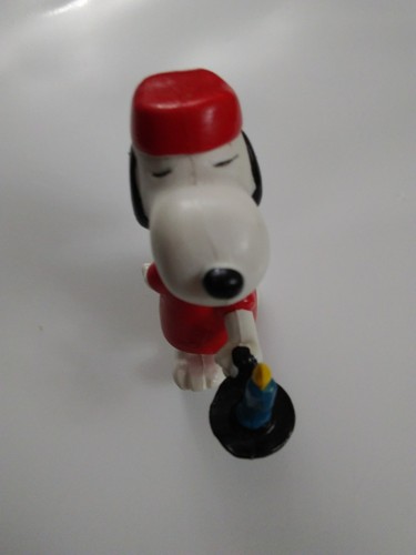 1958/1966 United Feature Snoopy Sleep Walking Candle PVC Figure Vintage Peanuts