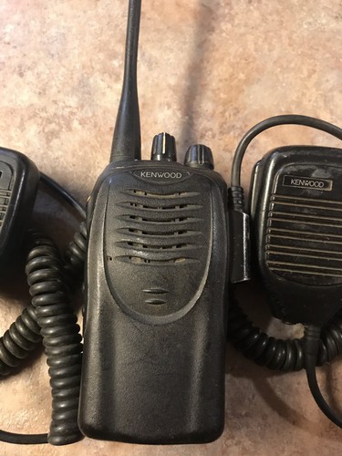 Pair Of Kenwood TK-3160 UHF Portable Two Way Radios - GUC - Working - No Charger