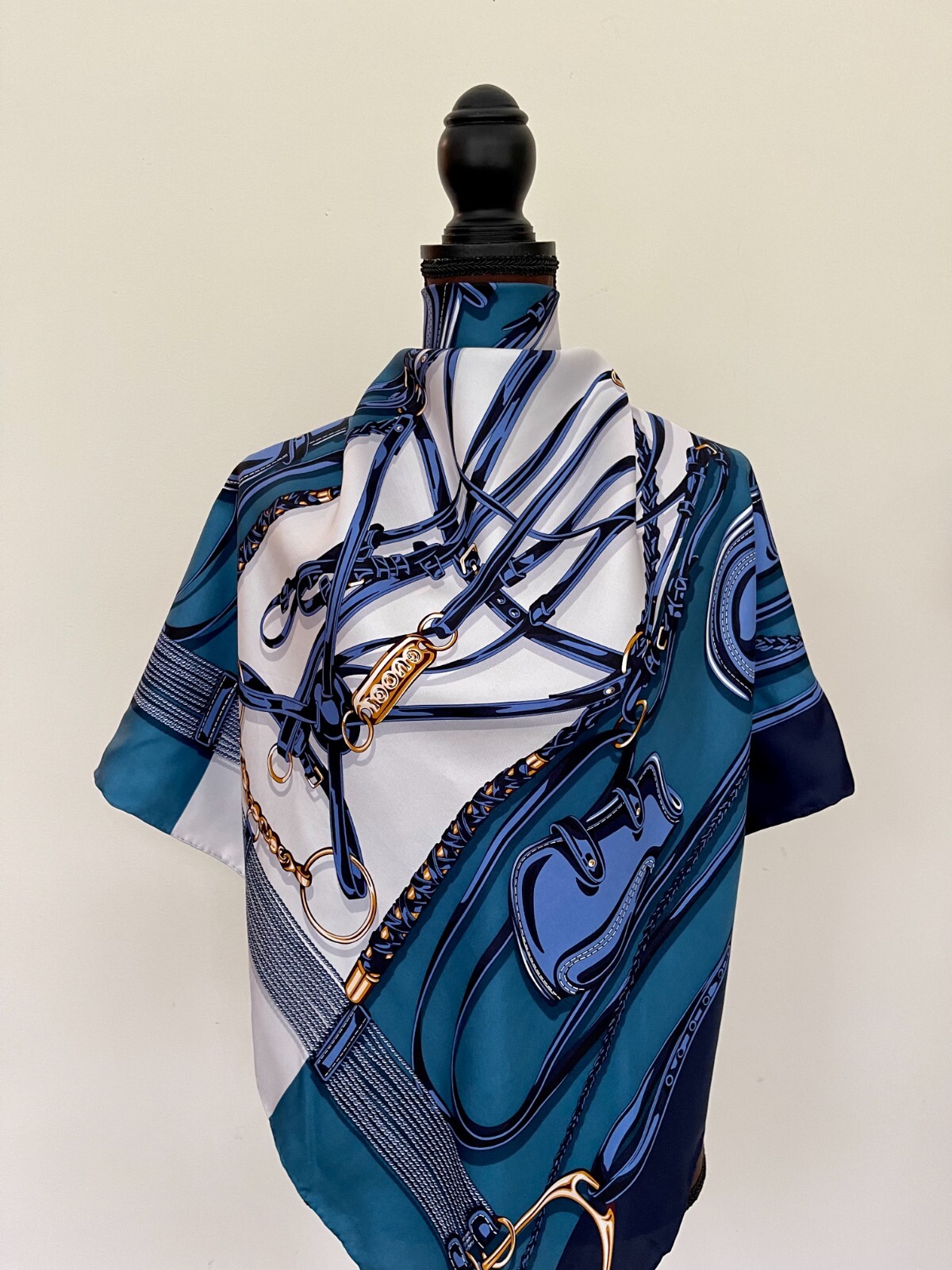 Pre-owned Gucci Silk Wrap Equestrian Horsebit Blue White Unisex Scarf With  Gift Box In Multicolor