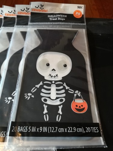100 HALLOWEEN CELLO TREAT BAGS- BLACK Bag SKELETON HOLDING PUMPKIN  BAGS W/TIES