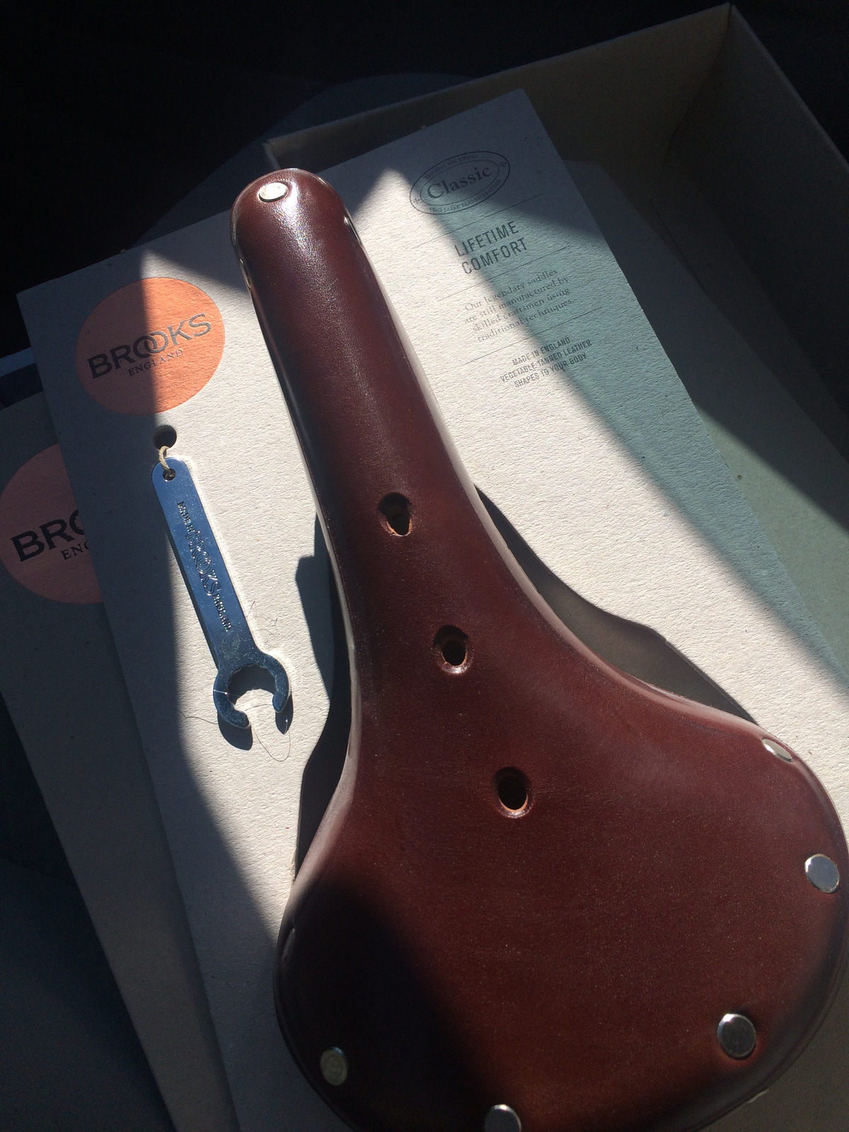 BROOKS(ブルックス) B17 NARROW CLASSIC A.BROWN Amazon | BROOKS(ブルックス) B17 NARROW CLASSIC A.BROWN